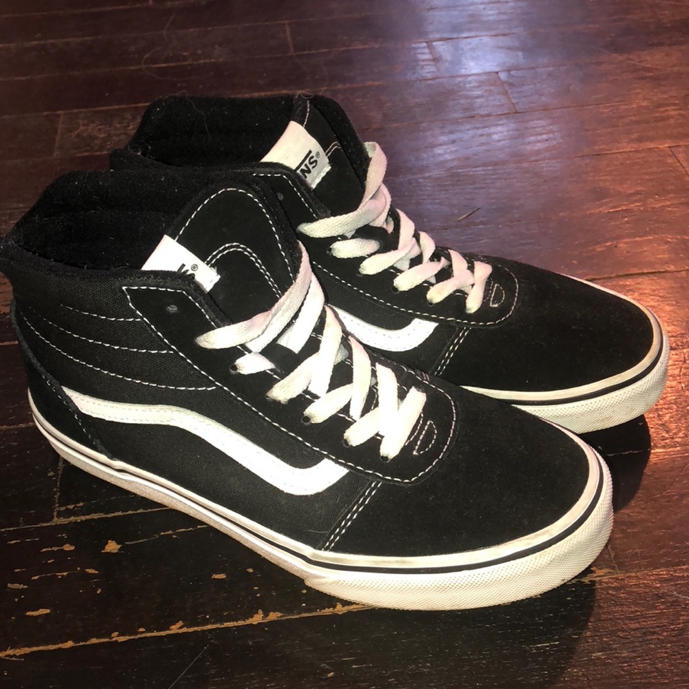 High top vans. 5 youth but fit 6 women’s